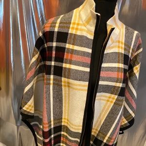 Plaid large puncho! Nice with black trim!